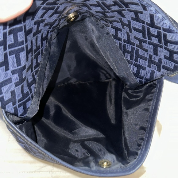 Tommy Hilfiger Navy Blue Logo Shoulder Bag - Picture 5 of 6